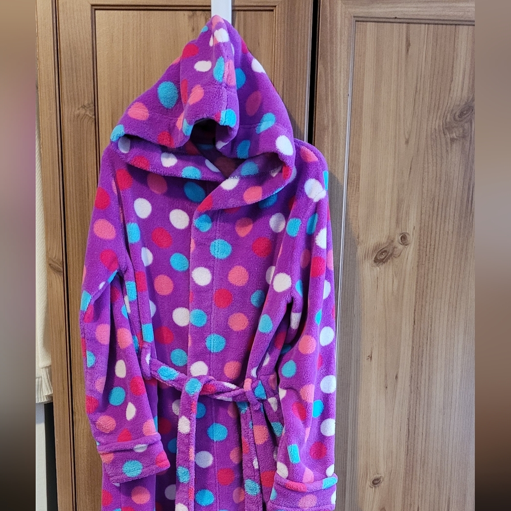 Girls Winter Fleece Housecoat Purple w/Pink White, Blue Polka-dots. Great 4 xmas